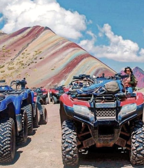 Tour en cuatrimoto hacia la Montaña de 7 Colores, experiencia en altura sin caminata intensa