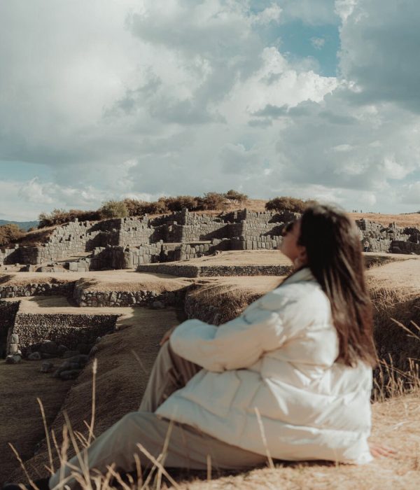 Sacsayhuaman con guía local durante city tour por los principales sitios arqueológicos