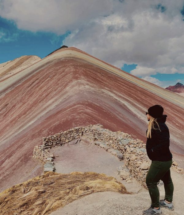 Montañas de colores de Palccoyo con formaciones naturales en paisaje andino cerca de Cusco