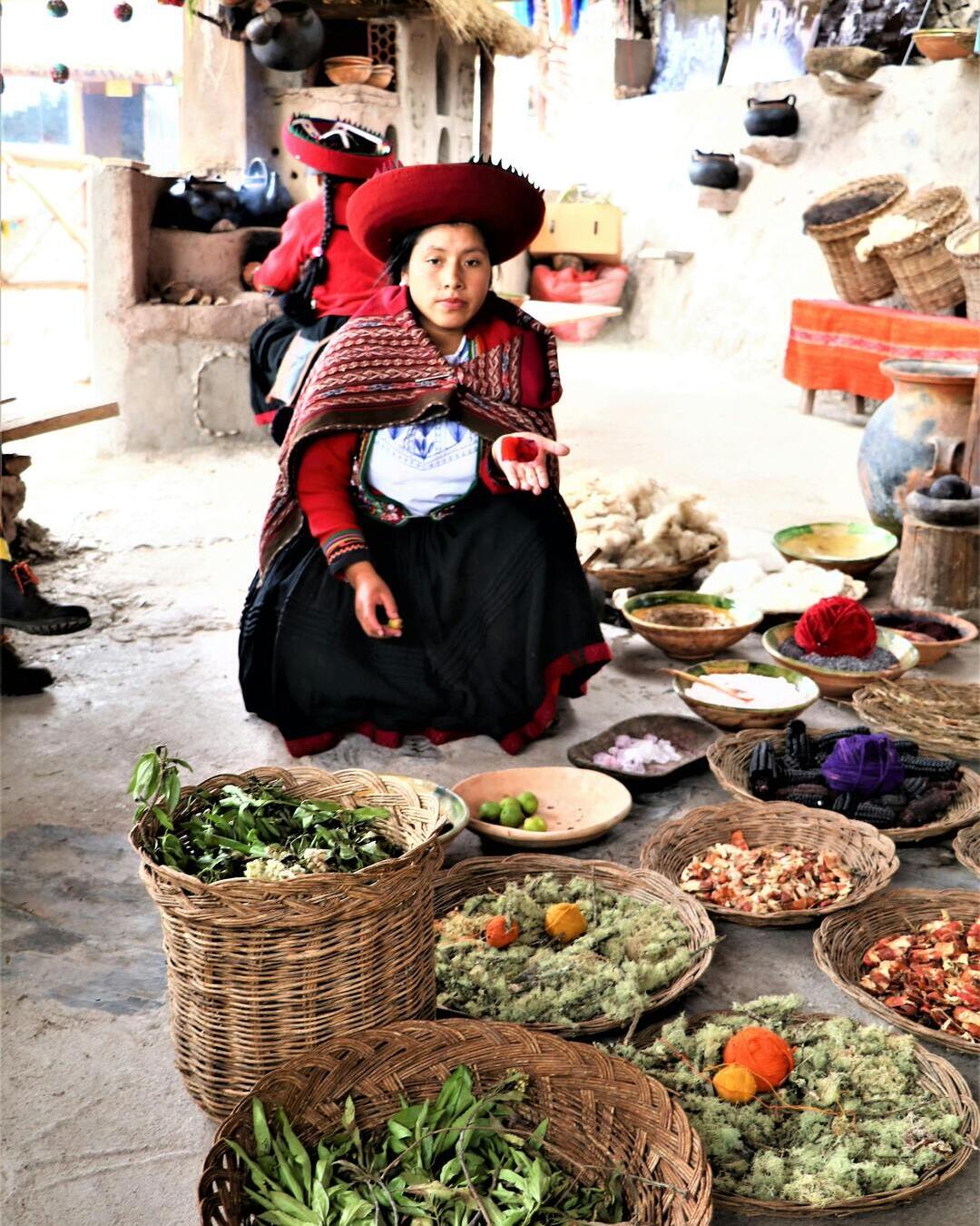 Textileria tradicional en el pueblo Chinchero en el Valle Sagrado de los Incas