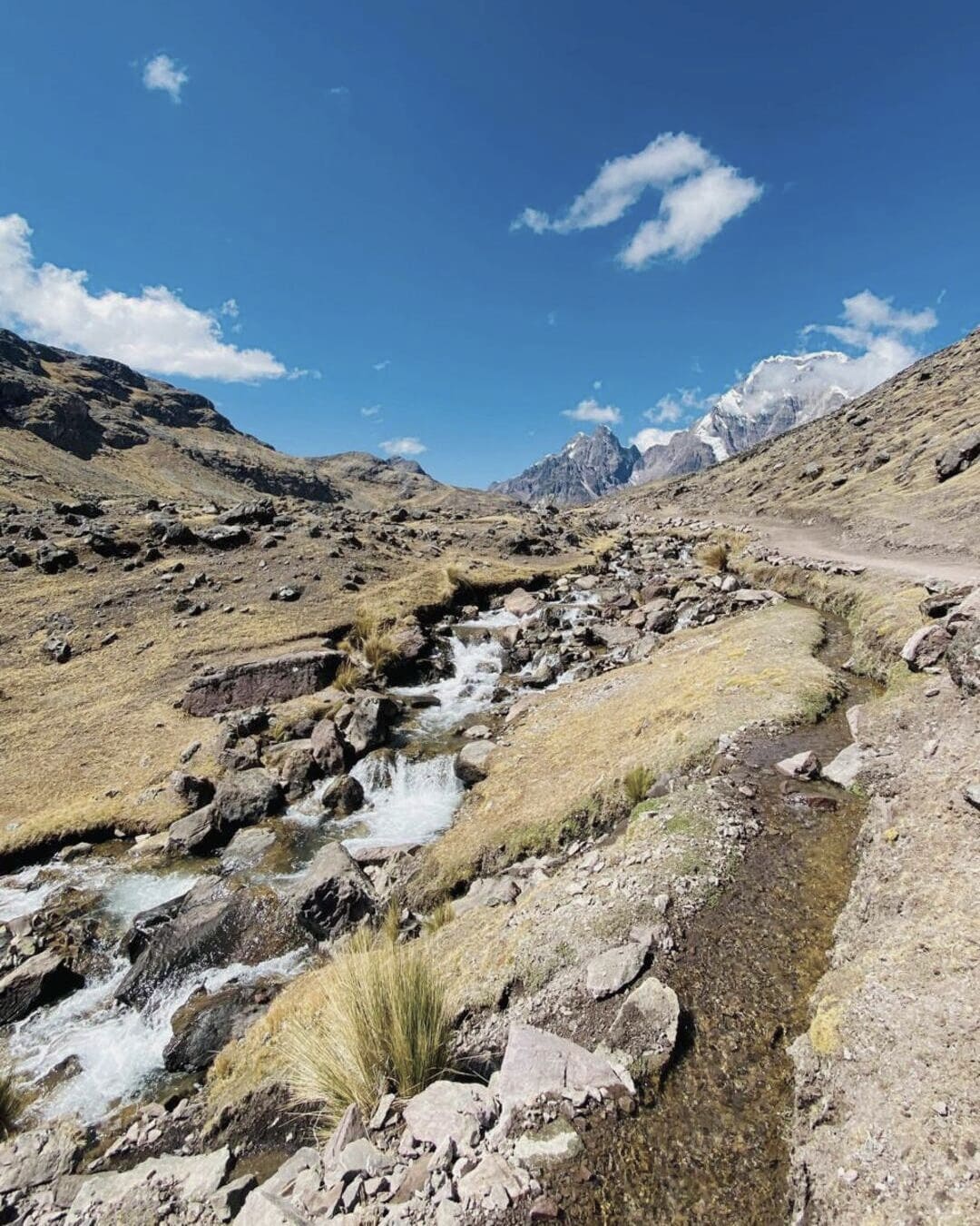 Paisaje de las 7 lagunas de Ausangate en la region de Cusco